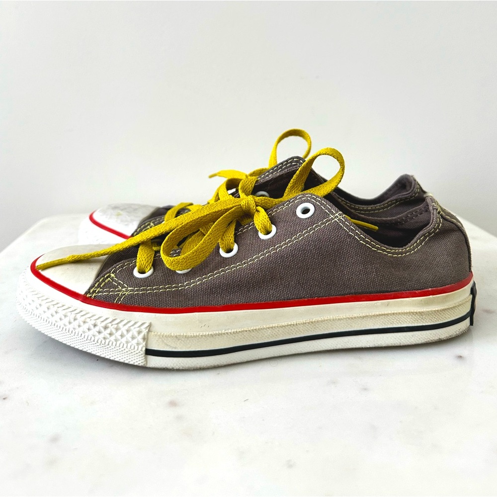Converse, Big Kids Size 3